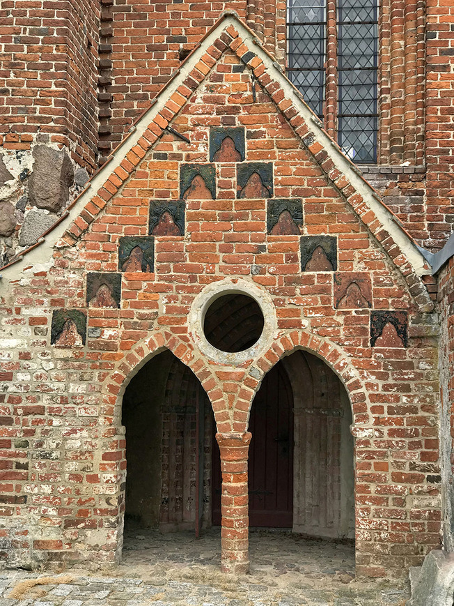 Abb. 6. Reinkenhagen, Lkr. Vorpommern-Rügen, Kirche, Südvorhalle, 2018. 