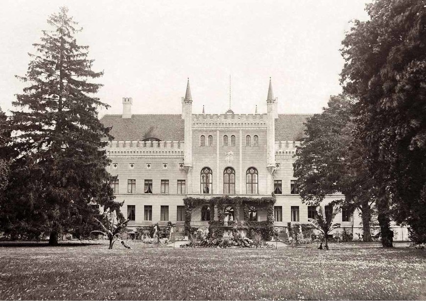 Download: Abb. 3. Broock, Lkr. Vorpommern-Greifswald, Gutshaus, Gartenfront um 1900 (Foto: Neues Gutsarchiv Schloss Broock C. Schmidt). Abb. 3. Broock, Lkr. Vorpommern-Greifswald, Gutshaus, Gartenfront um 1900