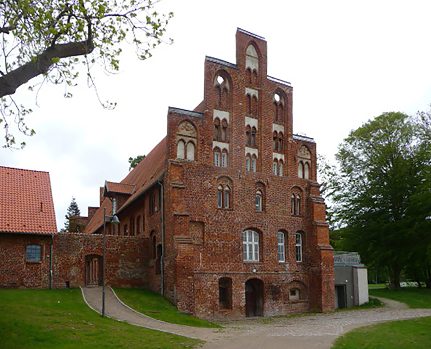 Abb. 11. Neukloster, Lkr. Nordwestmecklenburg, Kloster Sonnenkamp, Propsteigebäude, 2012. 