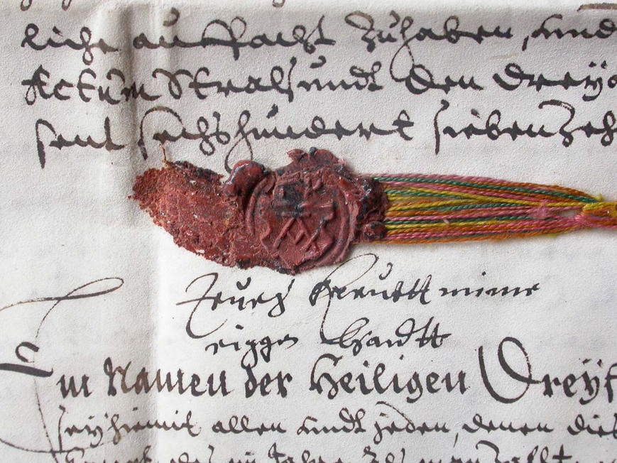 Download: Abb. 4. Siegel des Pötters Tewes Krevet auf seinem Testament vom 23. Februar 1617, Hansestadt Stralsund, Stadtarchiv. LAKD M-V/LA , J. Ansorge, mit freundlicher Genehmigung des Stadtarchivs Stralsund Abb. 4. Siegel des Pötters Tewes Krevet auf seinem Testament vom 23. Februar 1617, Hansestadt Stralsund, Stadtarchiv.
