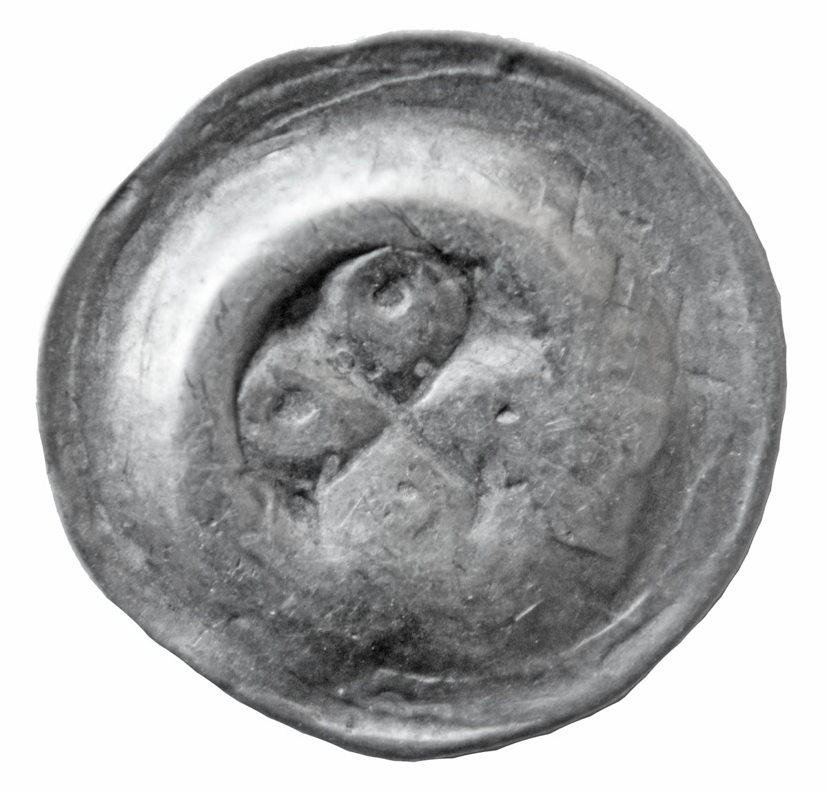 Abb. 21: Neuhof, Lkr. Vorpommern-Rügen, Fpl. 2. Schatz 2. Hohlpfennig aus Pyritz (Pyrzyce; Durchmesser 14,9 mm). 