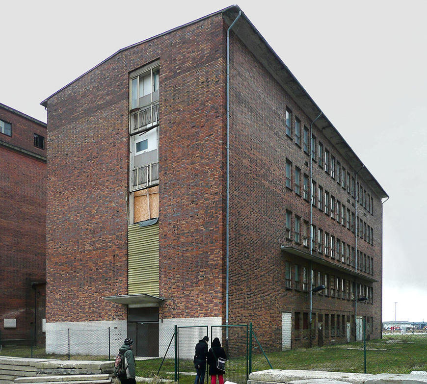 Download: Abb. 8. Wismar, Lkr. Nordwestmecklenburg, Alter Hafen, Werkstatt- und Sozialgebäude von Süden, 2011. Foto: LAKD M-V, LD, A. Krug Abb. 8. Wismar, Lkr. Nordwestmecklenburg, Alter Hafen, Werkstatt- und Sozialgebäude von Süden, 2011.