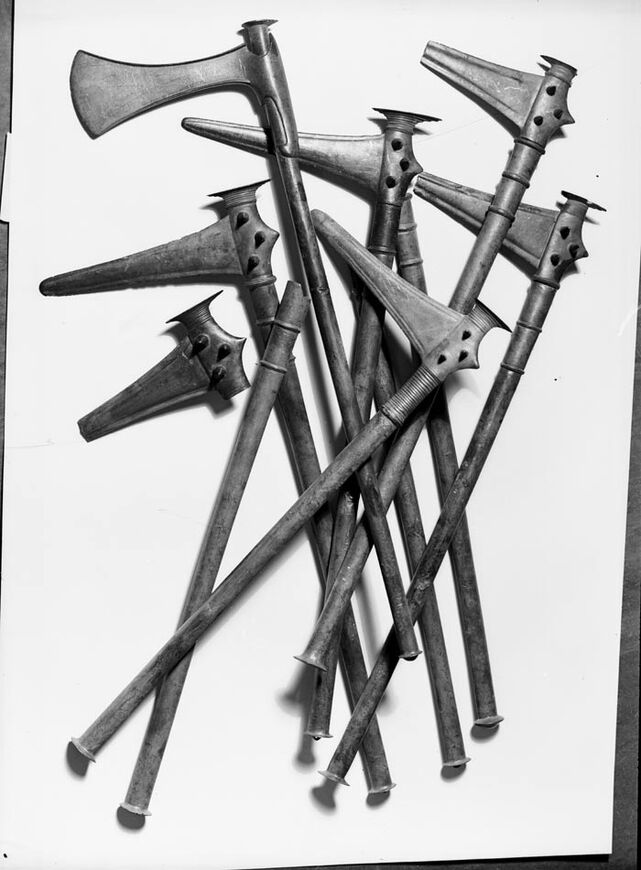 Abb. 2: Melz, Lkr. Mecklenburgische Seenplatte. Aufnahme des Fundes kurz nach der Bergung. 