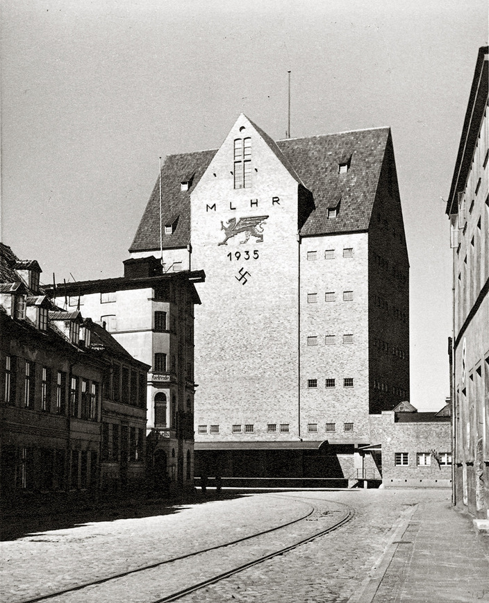 Abb. 3. Rostock, Silo 2, von Süden, Aufnahme wohl 1935, 