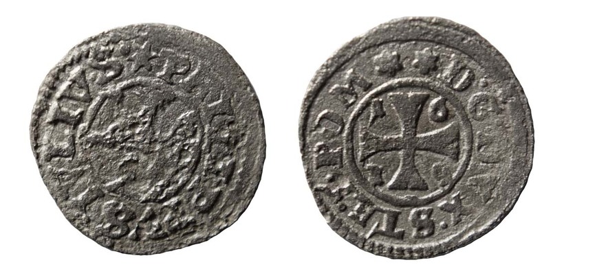 Abb. 16: Anklam, Lkr. Vorpommern-Greifswald. Witten von 1619 aus Pommern-Wolgast, Vorder- und Rückansicht (Durchmesser 15 mm). 