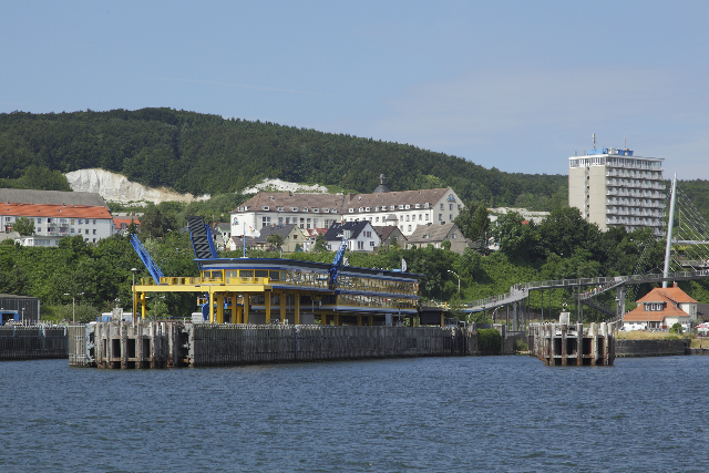 Download: Abb. 4: Sassnitz, Stadthafen, Landungsplattform, Südwest- und Südostseite LAKD/AD, A. Bötefür, 2010 Abb. 4: Sassnitz, Stadthafen, Landungsplattform, Südwest- und Südostseite