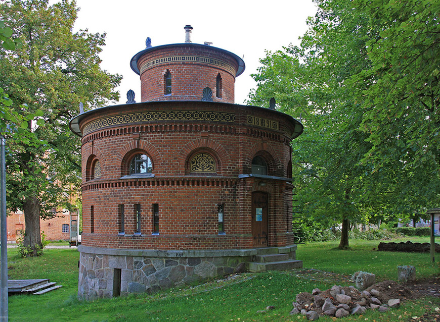 Download: Abb.11. Bristow, Landkreis Rostock, Geflügelturm. (Foto: LAKD M-V/ LD, E. de Veer, 2021) Abb.11. Bristow, Landkreis Rostock, Geflügelturm.