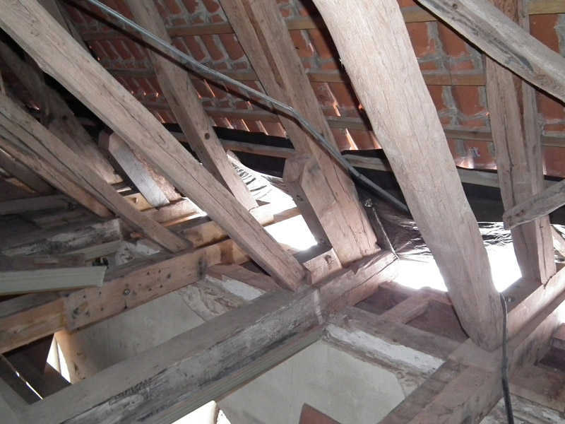 Download: Abb. 7: Siedenbollenthin, Dorfkirche, Dach, sanierter Fußpunkt LAKD, J. Amelung Abb. 7: Siedenbollenthin, Dorfkirche, Dach, sanierter Fußpunkt