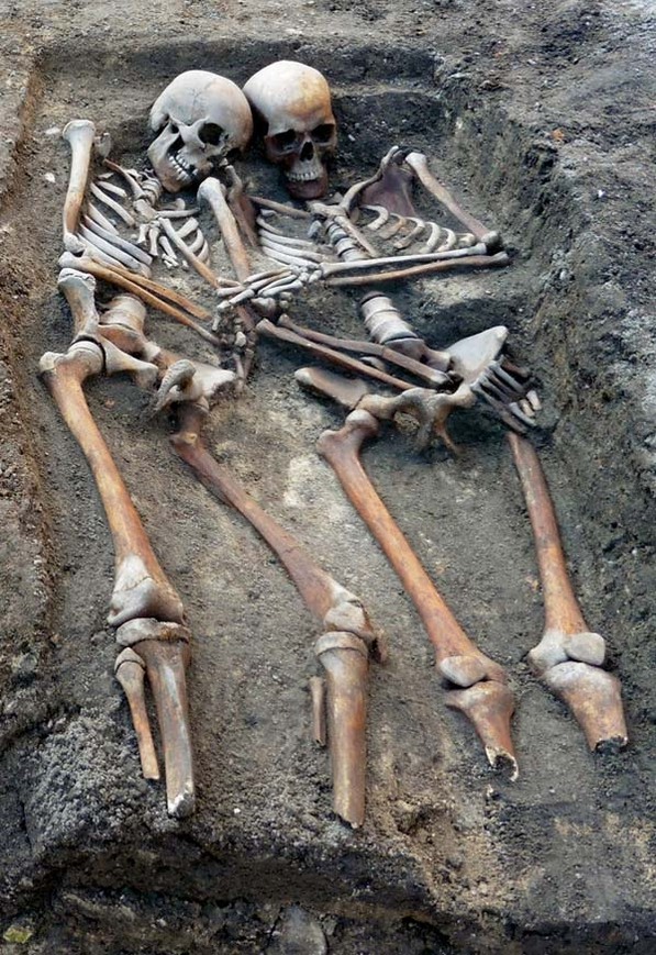 Abb. 5: Anklam, Lkr. Vorpommern-Greifswald. Grab 70, sorgfältig drapierte Bestattungssituation. 