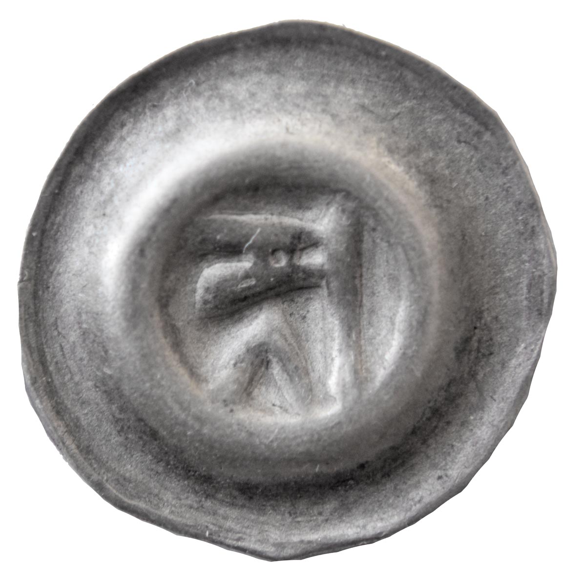 Abb. 10: Neuhof, Lkr. Vorpommern-Rügen, Fpl. 2. Schatz 2. Hohlpfennig aus Stralsund (Durchmesser 15,3 mm). 