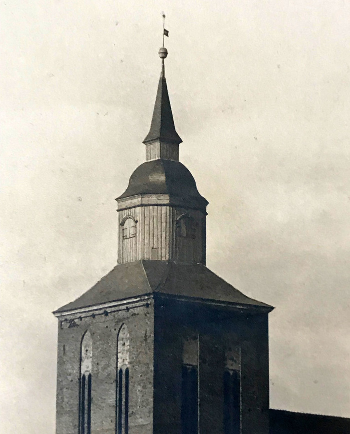 Download: Abb. 3. Altentreptow, Lkr. Mecklenburgische Seenplatte, Kirche Sankt Petri, Turm von Südwesten, um 1920. (LAKD M-V/LD, Fotosammlung) (LAKD M-V/LD, Fotosammlung) Abb. 3. Altentreptow, Lkr. Mecklenburgische Seenplatte, Kirche Sankt Petri, Turm von Südwesten, um 1920. (LAKD M-V/LD, Fotosammlung)