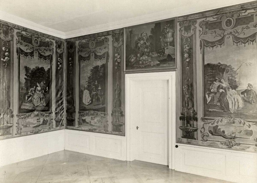 Abb.7. Zühr, Landkreis Ludwigslust-Parchim, Gutshaus, bemalte Wandbespannung mit Schäferszenen, 1937. 