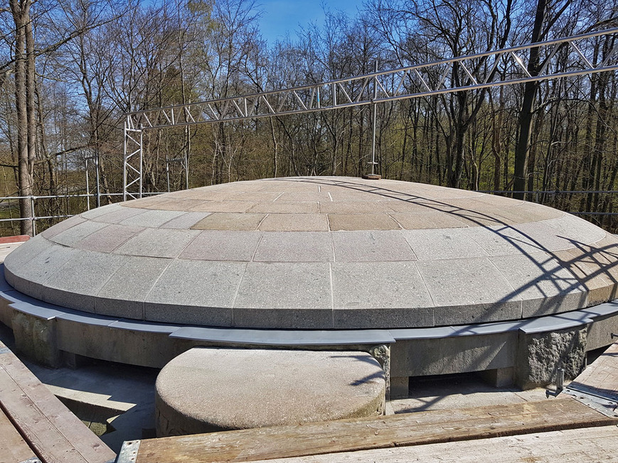 Download: Abb. 11. Karow, Lkr. Ludwigslust-Parchim, Schlutius-Mausoleum, fertiggestellte Kuppelabdeckung, 2020. (Foto: A. Petersen, Dahleburg) Abb. 11. Karow, Lkr. Ludwigslust-Parchim, Schlutius-Mausoleum, fertiggestellte Kuppelabdeckung, 2020.