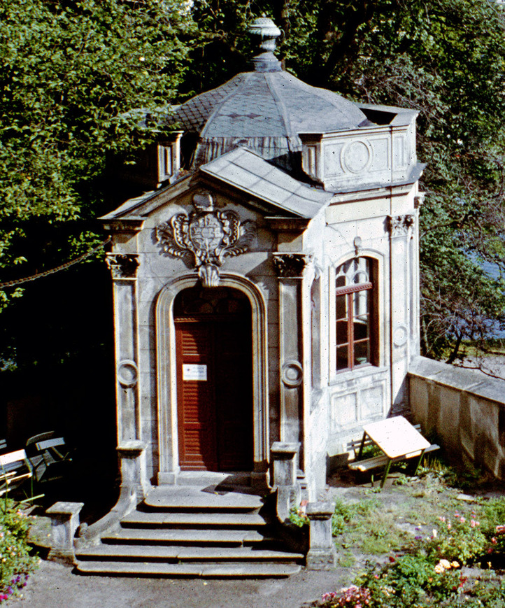Abb. 8. Landeshauptstadt Schwerin, Schloss, Teepavillon, um 1975. 