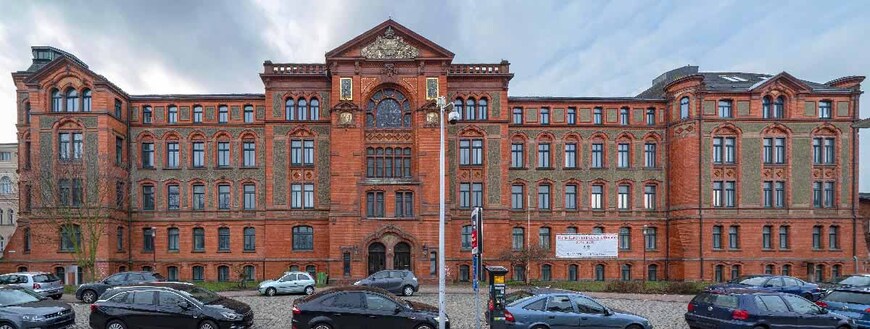 Abb. 7. Landeshauptstadt Schwerin, Zum Bahnhof 15/17, ehem. Verwaltungsgebäude der Mecklenburgischen Friedrich-Franz-Eisenbahn, 2021. 