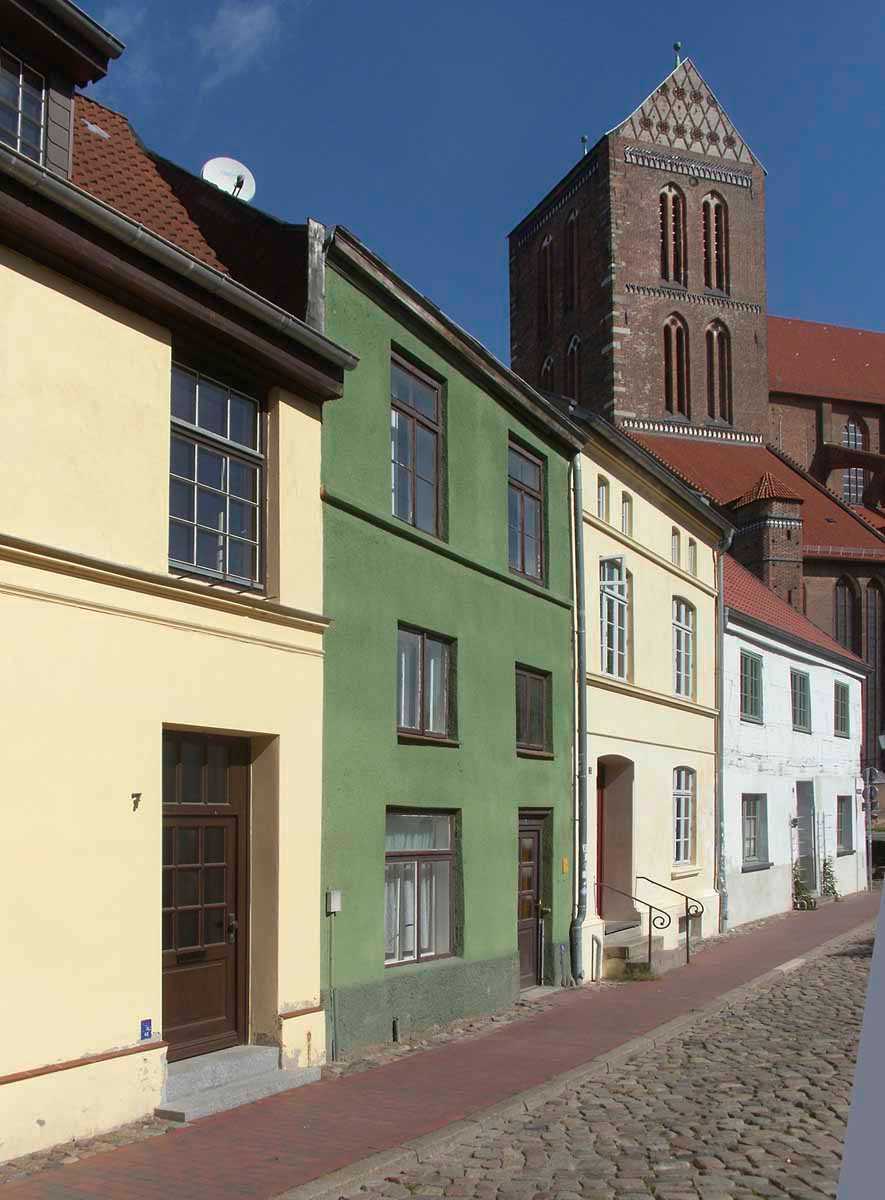Download: Abb. 1. Hansestadt Wismar, Lkr. Nordwestmecklenburg, Frische Grube 5, Straßenansicht LAKD M-V, LD Abb. 1. Hansestadt Wismar, Lkr. Nordwestmecklenburg, Frische Grube 5, Straßenansicht