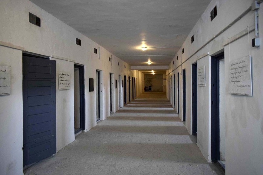 Abb. 6. Anklam, Lkr. Vorpommern-Greifswald, ehem. Wehrmachtsgefängnis, Gefängnisflur, 2025. 