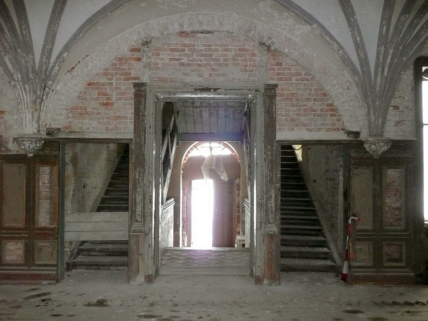 Download: Abb.12. Lüssow, Lkr. Vorpommern-Greifswald, Gutshaus, Treppenanlage, 2009. (Foto: LAKD/ LD MV A. Krug) Abb.12. Lüssow, Lkr. Vorpommern-Greifswald, Gutshaus, Treppenanlage, 2009.
