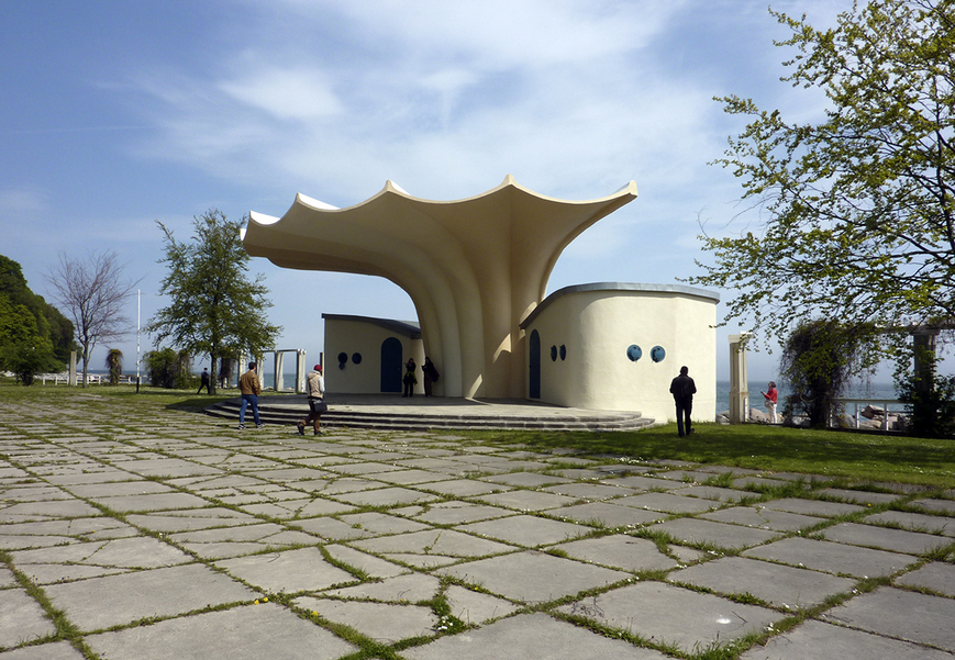 Abb. 7. Sassnitz, Landkreis Vorpommern-Rügen, Kurplatz, Musikpavillon, 2019 
