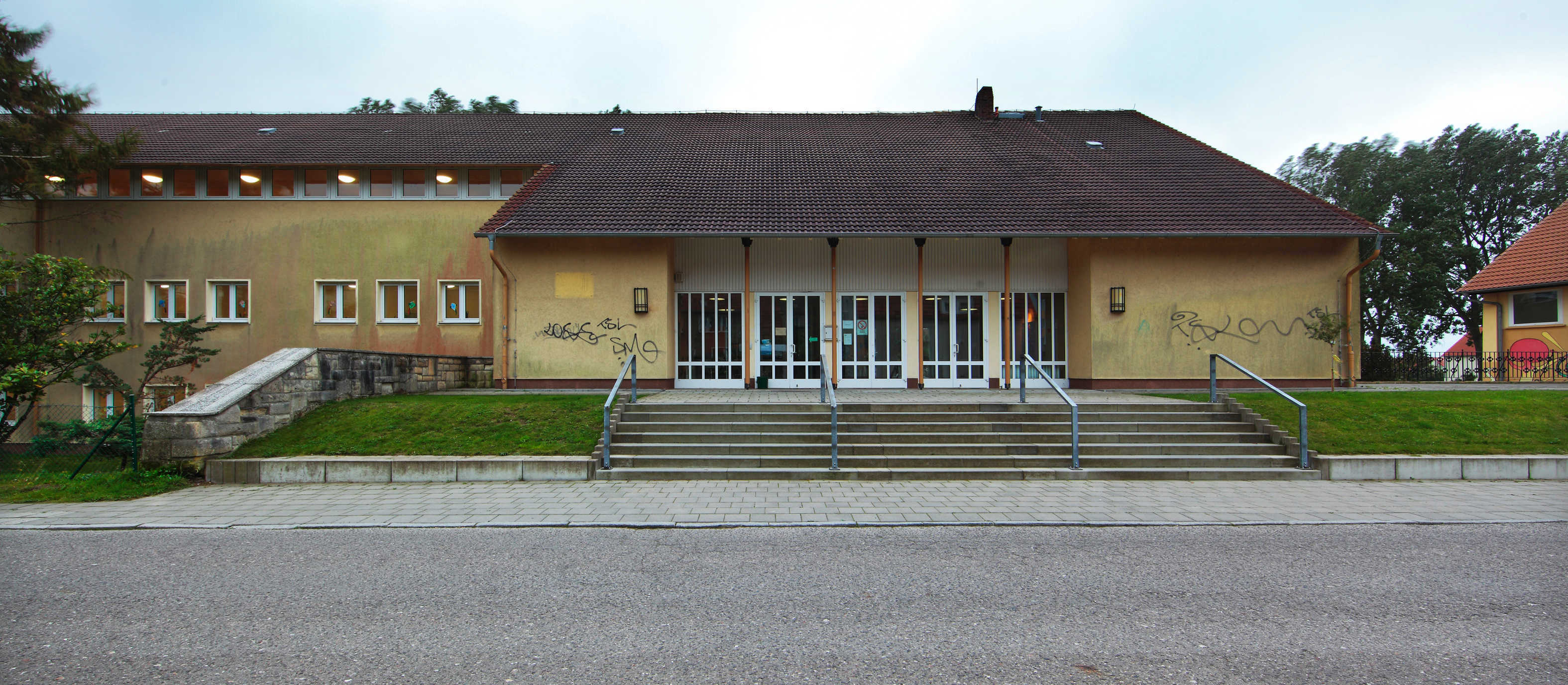 Sassnitz, Landkreis Vorpommern-Rügen, Schulstraße 8, Gymnasium. 