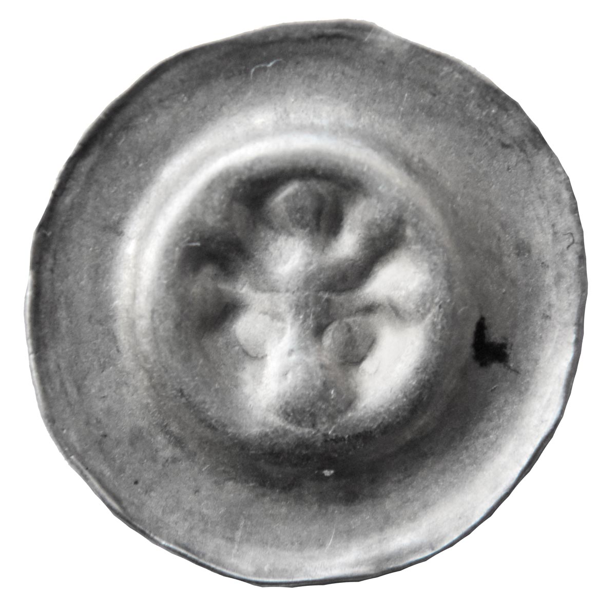 Abb. 8: Neuhof, Lkr. Vorpommern-Rügen, Fpl. 2. Schatz 2. Hohlpfennig aus Mecklenburg (Durchmesser 15,5 mm). 