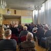 Bis auf den letzten Platz besetzt: Der Saal in Stralsund. Foto: LAKD M-V/LA.