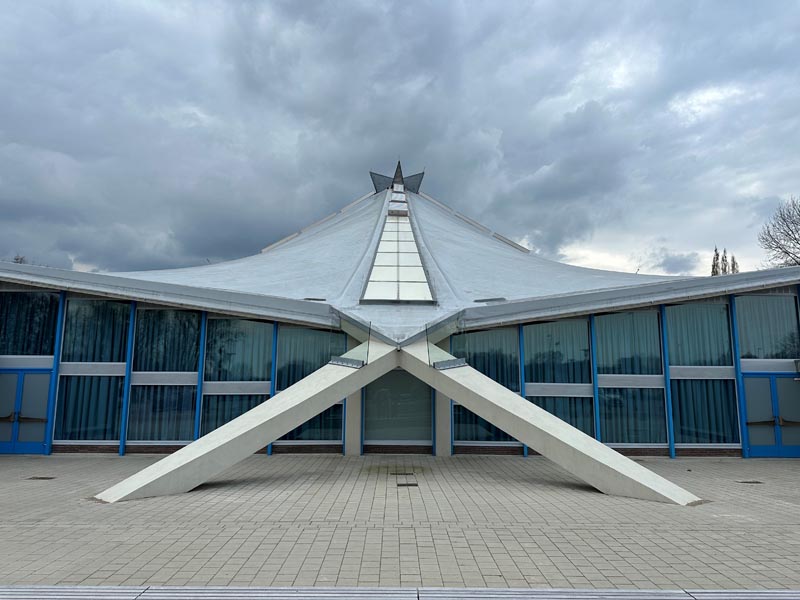 Neubrandenburg, Stadthalle, LAKD M-V/LD, S. Schöfbeck, 2026.