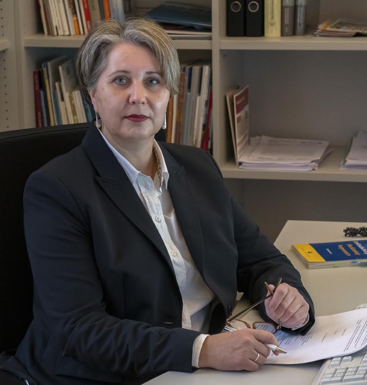 Dr. Ramona Dornbusch Direktorin