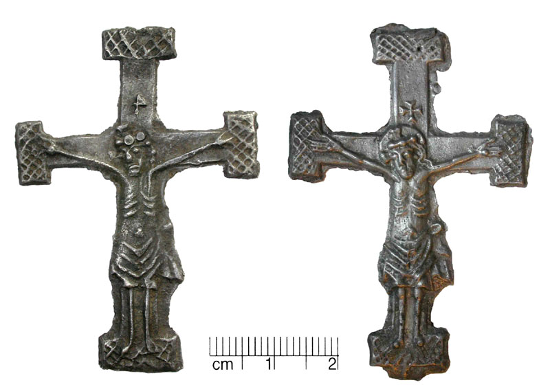 Hansestadt Wismar. Zwei Stromberger Kruzifixzeichen aus der Mitte des 14. Jahrhunderts - gefunden in Baulandgewinnungsschichten am Wismarer Hafen