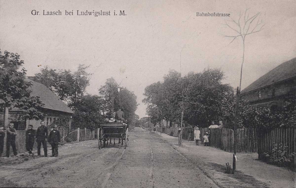 Abb. 1: Groß Laasch um 1915. Verlag der Kolonialhandlung J. Saffan