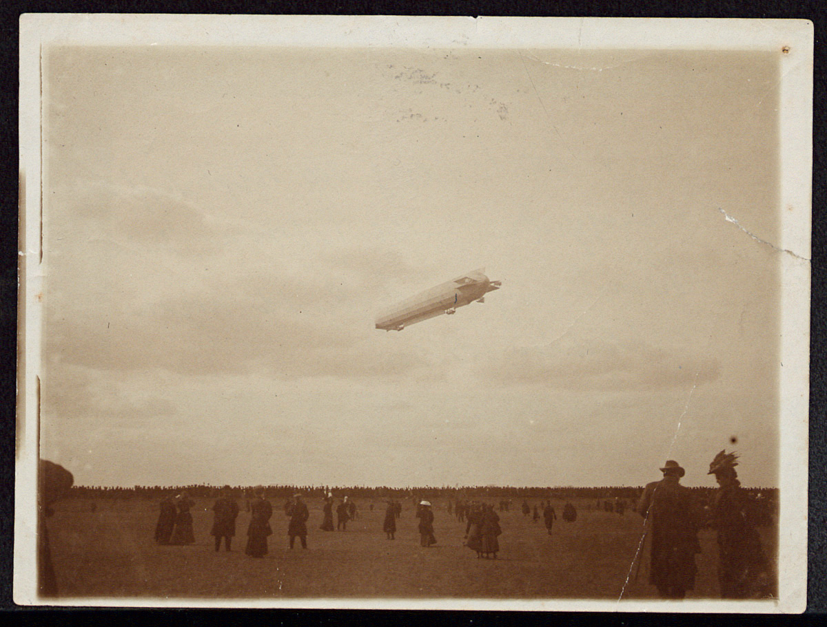 Abb.: Der Zeppelin "Hansa" am 21. Juni 1914 in der Umgebung von Teterow (LHAS, 13.2-5, Nr. 10/229)