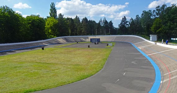 Abb. 1. Rostock, Damerower Weg 25, Radrennbahn, 1983-1986, Aufnahme um 1988.