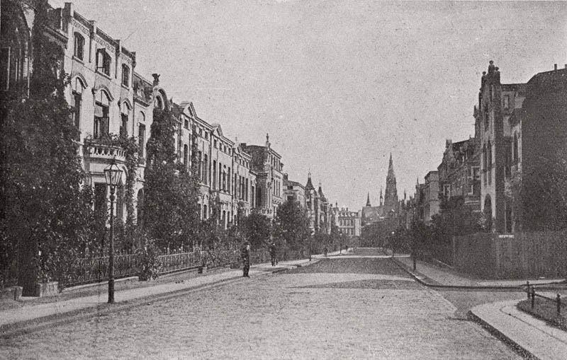 Landeshauptstadt Schwerin, westliche Paulsstadt, Mozartstraße um 1920 Foto: Wilhelm Jesse, Geschichte der Stadt Schwerin, Band II, Schwerin 1920, Tafel LVII, Bild 5 Landeshauptstadt Schwerin, westliche Paulsstadt, Mozartstraße um 1920