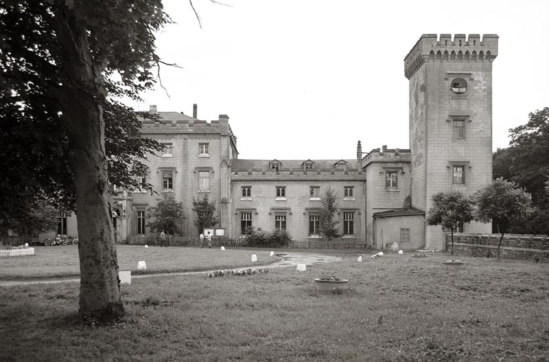 Varchentin, Lkr. Mecklenburgische Seenplatte, Schlossstraße 8, Herrenhaus.jpg LAKD M-V, LD, Th. Helms Varchentin, Lkr. Mecklenburgische Seenplatte, Schlossstraße 8, Herrenhaus.jpg